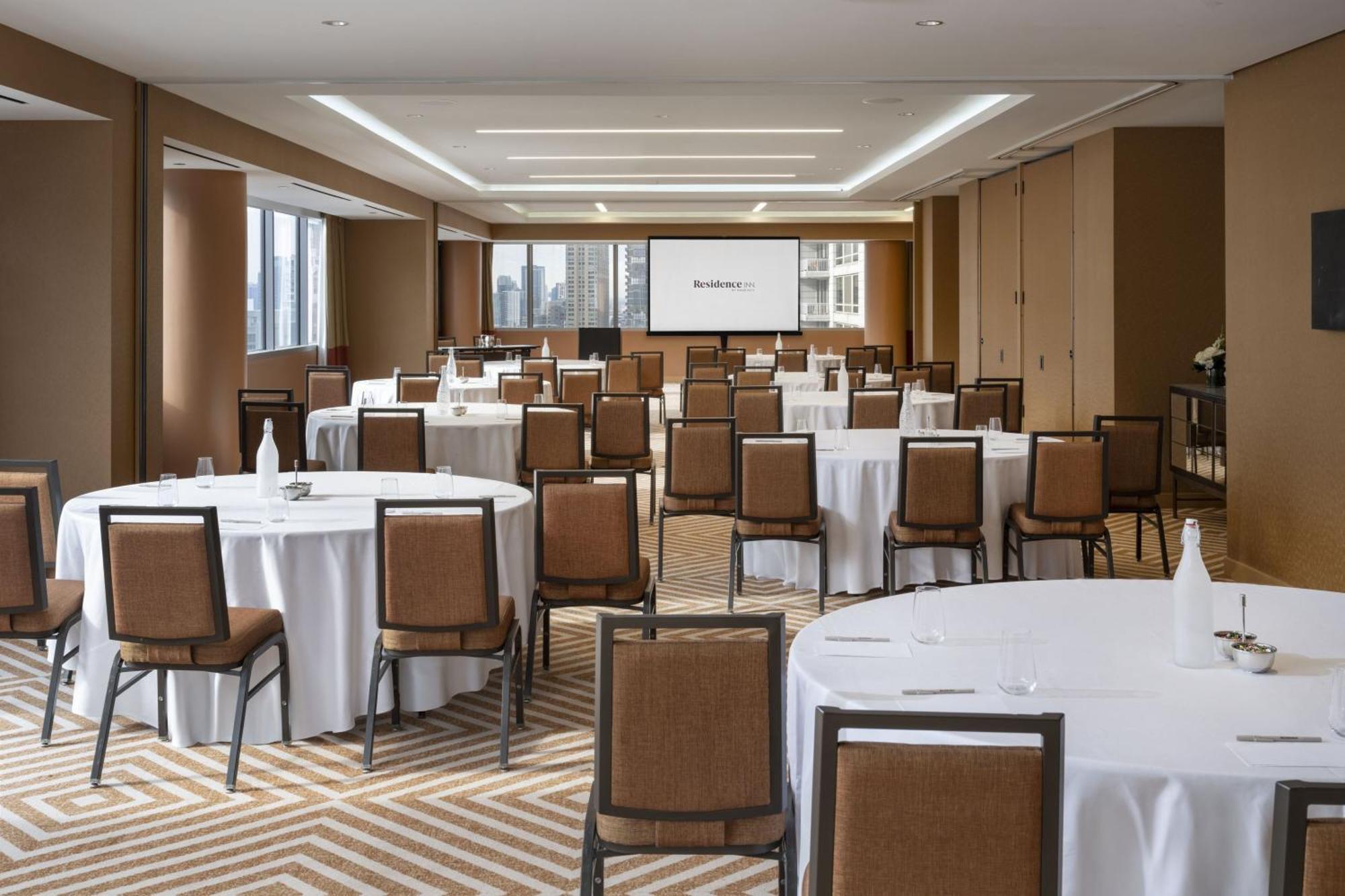 Hotel Conrad Chicago